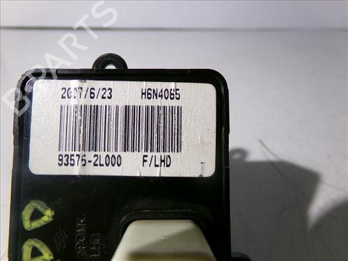 Right front window switch HYUNDAI i30 Estate (FD) 1.4 | BP24564165I26 - Image 4