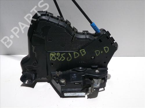 front-right-lock-toyota-auris-estate-_e18_-2013-2014-2015-2016-2017-2018-25301928 main image