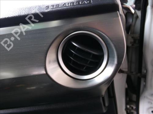 air-vent-toyota-auris-estate-_e18_-2013-2014-2015-2016-2017-2018-25301914 main image