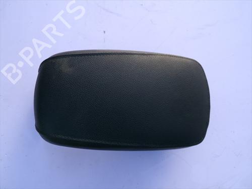 Bracciolo centrale Bracciolo centrale KIA SPORTAGE II (JE_, KM_) 2.0 CRDi (140 hp) 37193537 37193537