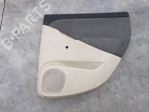 Garniture arrière droite LANCIA MUSA (350_) 1.4 (350.AXA11, 350.AXA1A) (95 hp) 32111131