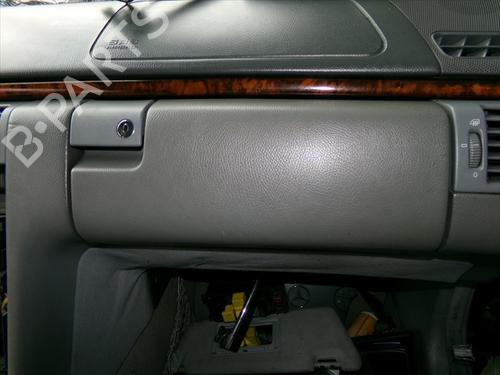 Guantera Guantera MERCEDES-BENZ E-CLASS (W210) E 270 CDI (210.016) (170 hp) 32009920 32009920