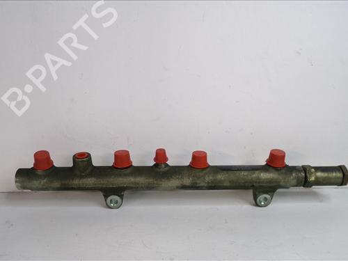 Used Injection rail Injection rail VOLVO S40 I (644) 1.9 DI (115 hp) 25835621 25835621