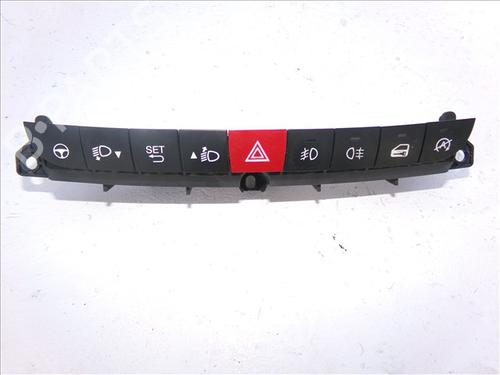Used Warning switch Warning switch FIAT 500L (351_, 352_) 1.6 D Multijet (199LYD1B) (105 hp) 33422784 33422784
