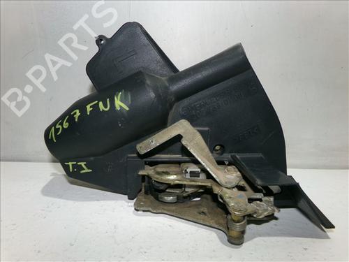 Fechadura trás esquerda Fechadura trás esquerda MERCEDES-BENZ C-CLASS (W202) C 220 D (202.021) (75 hp) 24568838 24568838