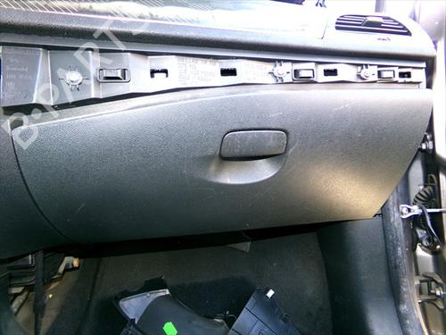 Porta-luvas Porta-luvas RENAULT MEGANE III Grandtour (KZ0/1) 1.5 dCi (KZ09, KZ0D, KZ1G, KZ29, KZ14, KZ1W, KZ10, KZ1F,... (110 hp) 33264962 33264962