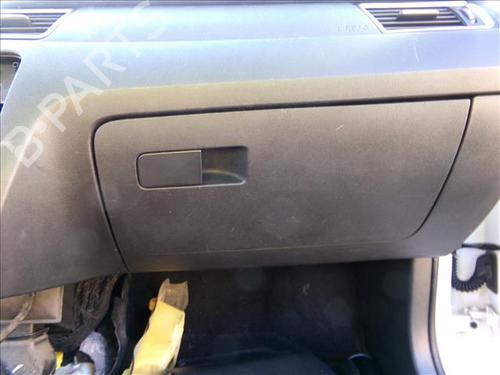 Used Glove box Glove box SEAT TOLEDO IV (KG3) 1.6 TDI (115 hp) 24858633 24858633
