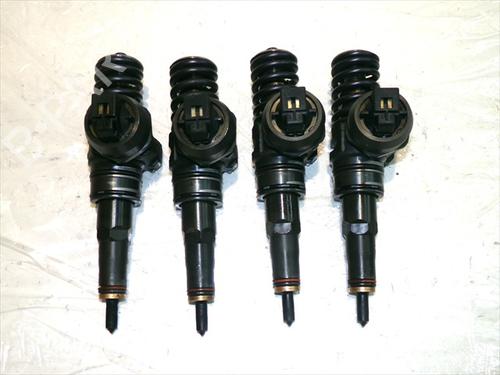 Iniettori Iniettori SEAT CORDOBA (6L2) 1.9 TDI (100 hp) 39900786 39900786