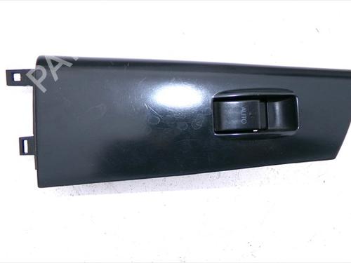 Used Right front window switch TOYOTA COROLLA Estate (_E12_) 2.0 D-4D (CDE120_, CDE120R) (90 hp) 31658659