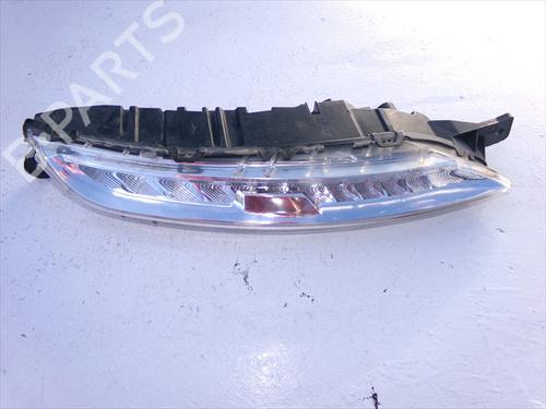 Used Right daytime light Right daytime light CITROËN C4 Picasso II 1.6 HDi 90 (92 hp) 31241860 31241860