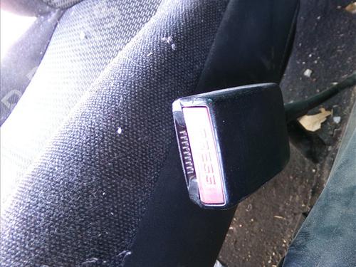 Used Seat buckle Seat buckle AIXAM CROSSLINE 0.4 (5 hp) 33423984 33423984