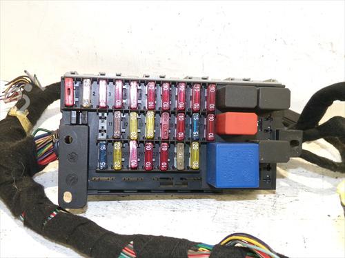 Used Fuse box Fuse box FIAT SEICENTO / 600 (187_) 1.1 (187AXB, 187AXB1A, 187AXC1A02) (54 hp) 33265045 33265045