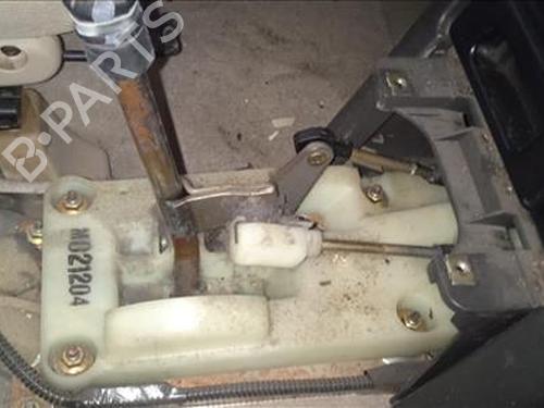 Used Gear lever Gear lever NISSAN X-TRAIL I (T30) 2.5 4x4 (165 hp) 24560297 24560297