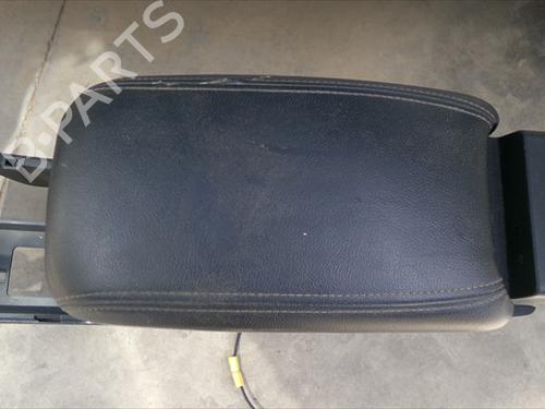Used Armrest / Center console Armrest / Center console MITSUBISHI ASX (GA_W_) 1.8 DI-D (GA6W) (150 hp) 34180586 34180586