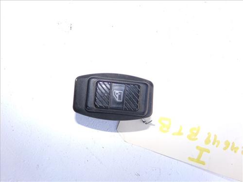 Used Left front window switch Left front window switch AIXAM CROSSLINE 0.4 (5 hp) 33423979 33423979