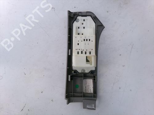 Left front window switch TOYOTA YARIS (_P9_) 1.4 D-4D (NLP90_, NLP90R) | BP36184046I27 - Image 2