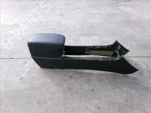 Armlæn Armlæn MAZDA 6 Hatchback (GG) 2.0 DI (GG14) (136 hp) 26306785 26306785