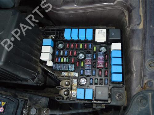 Used Fuse box Fuse box HYUNDAI SANTA FÉ II (CM) 2.2 CRDi (139 hp) 24562548 24562548
