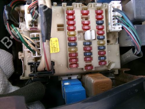 Used Fuse box Fuse box NISSAN PRIMERA Hatchback (P12) 2.2 Di (126 hp) 25897469 25897469