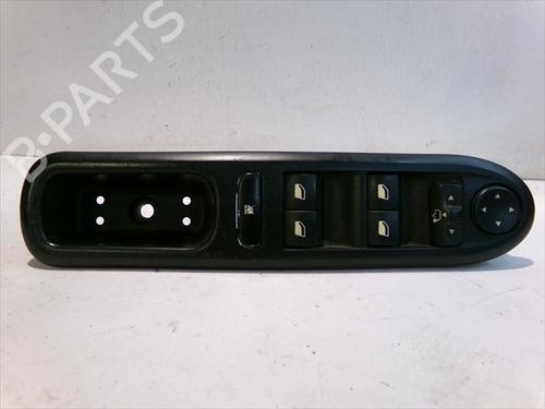 Used Left front window switch Left front window switch PEUGEOT 407 (6D_) 2.0 HDi 135 (6DRHRH, 6DRHRE, 6DRHRG, 6DRHRJ) (136 hp) 40528681 40528681