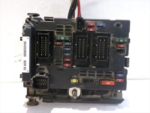 Used Fuse box Fuse box 38949757 38949757