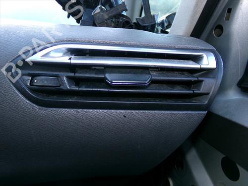 air-vent-citroen-c4-grand-picasso-ii-da_-de_-2013-40179683 main image