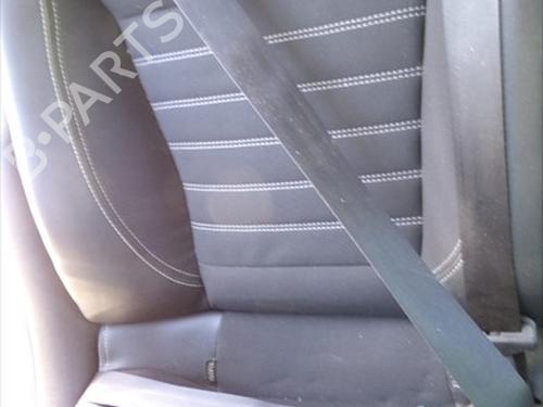 Sikkerhedssele bag højre Sikkerhedssele bag højre RENAULT LAGUNA III (BT0/1) 1.5 dCi (BT00, BT0A, BT0T, BT1J) (110 hp) 36767113 36767113