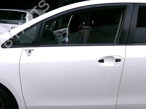 Used Left front door TOYOTA VERSO (_R2_) 2.0 D-4D (AUR20_, AUR20R) (124 hp) 32084122