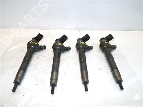 Używane Wtryskiwacz Wtryskiwacz VW TIGUAN (5N_) 2.0 TDI (110 hp) 35894680 35894680