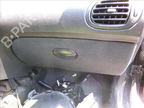Handskerum Handskerum PEUGEOT 206 Hatchback (2A/C) 1.4 i (75 hp) 27444295 27444295