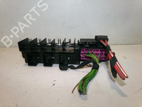 Fuse box SEAT LEON (1M1) 1.9 TDI | BP40279490E1 - Image 2