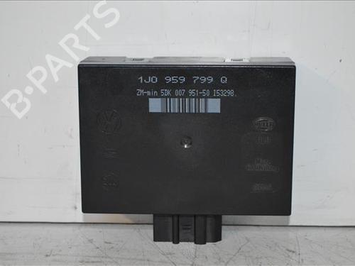 Used Electronic module Electronic module VW GOLF III (1H1) 1.6 (101 hp) 24569276 24569276