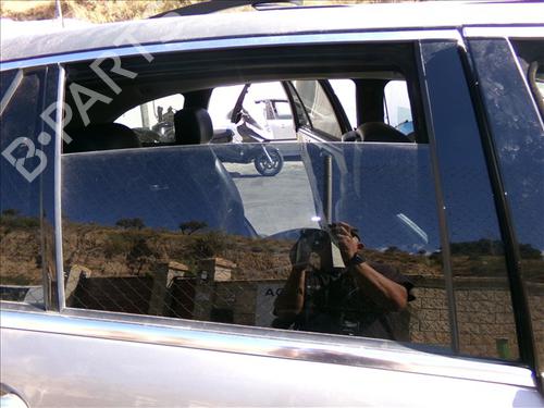 rear-right-door-window-mercedes-benz-r-class-w251-v251-2005-2006-2007-2008-2009-2010-2011-2012-2013-2014-2015-2016-2017-29520433 main image