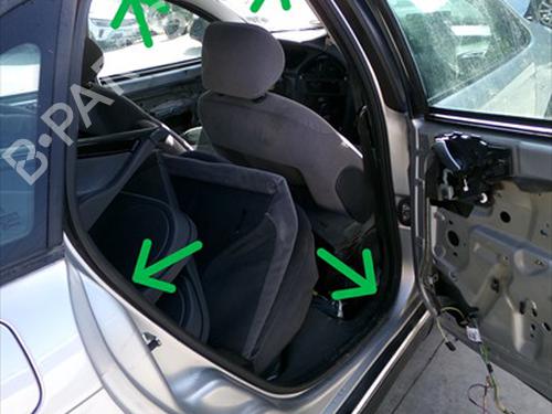 Used Rubber door seal Rubber door seal CITROËN C5 II (RC_) 2.2 HDi (RC4HXE) (133 hp) 33952759 33952759