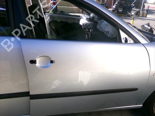 Used Right front door Right front door 39526421 39526421