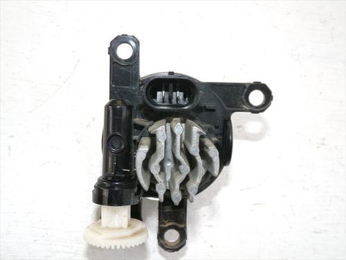 Left front fog light OPEL CORSA F (P2JO) 1.2 (68) | BP40061815C30 - Image 2