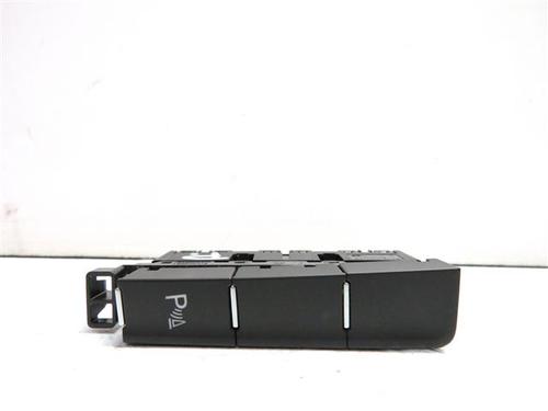 Used Switch Switch VW GOLF VII (5G1, BQ1, BE1, BE2) 1.5 TSI (150 hp) 24556858 24556858