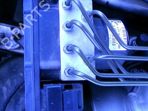 Used ABS pump ABS pump MERCEDES-BENZ C-CLASS (W203) C 200 CDI (203.004) (116 hp) 30796492 30796492