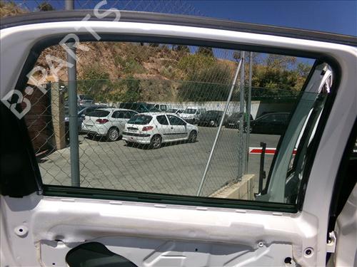 Used Rear left door window Rear left door window FIAT 500L (351_, 352_) 1.6 D Multijet (199LYD1B) (105 hp) 33422804 33422804