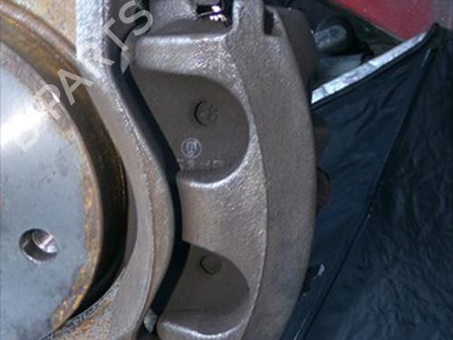 Used Left front brake caliper MERCEDES-BENZ VITO / MIXTO Van (W639) 109 CDI (639.601, 639.603, 639.605) (95 hp) 31847874