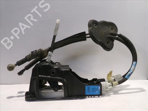gear-lever-renault-megane-iii-hatchback-bz01_-b3_-2008-24568913 main image