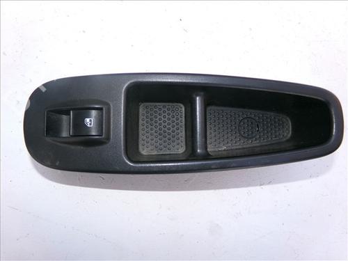 Used Right front window switch Right front window switch FIAT 500L (351_, 352_) 1.6 D Multijet (199LYD1B) (105 hp) 33422785 33422785