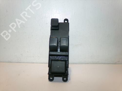Mando elevalunas delantero izquierdo Mando elevalunas delantero izquierdo NISSAN MICRA II (K11) 1.3 i 16V (HK11) (75 hp) 39739134 39739134