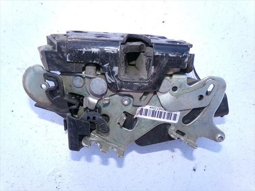 Højre bagtil lås MERCEDES-BENZ VITO / MIXTO Van (W639) 109 CDI (639.601, 639.603, 639.605) (95 hp) 31847836