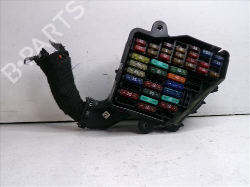 Used Fuse box Fuse box VW BORA I (1J2) 1.9 TDI (115 hp) 24858947 24858947