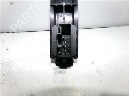 Left rear window switch MAZDA 2 (DE_, DH_) 1.3 (DE3FS) | BP24559094I29 - Image 3