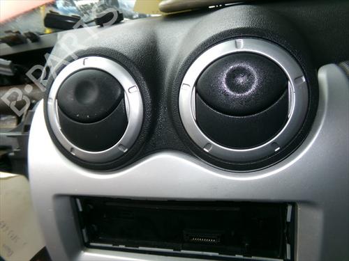 Used Air vent DACIA SANDERO 1.5 dCi (68 hp) 31942754