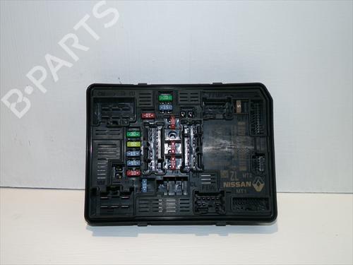 Used Fuse box Fuse box RENAULT MEGANE IV Hatchback (B9A/M/N_) 1.5 Blue dCi 115 (B9A6) (116 hp) 32185411 32185411