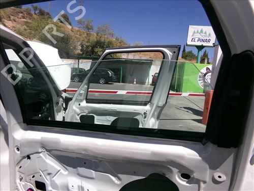 rear-right-door-window-fiat-500l-351_-352_-2012-33422803 main image