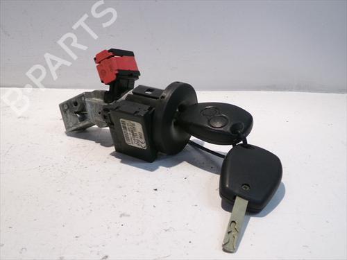 Used Electronic module Electronic module RENAULT CLIO III (BR0/1, CR0/1) 1.2 16V (BR02, BR0J, BR11, CR02, CR0J, CR11) (75 hp) 27587278 27587278